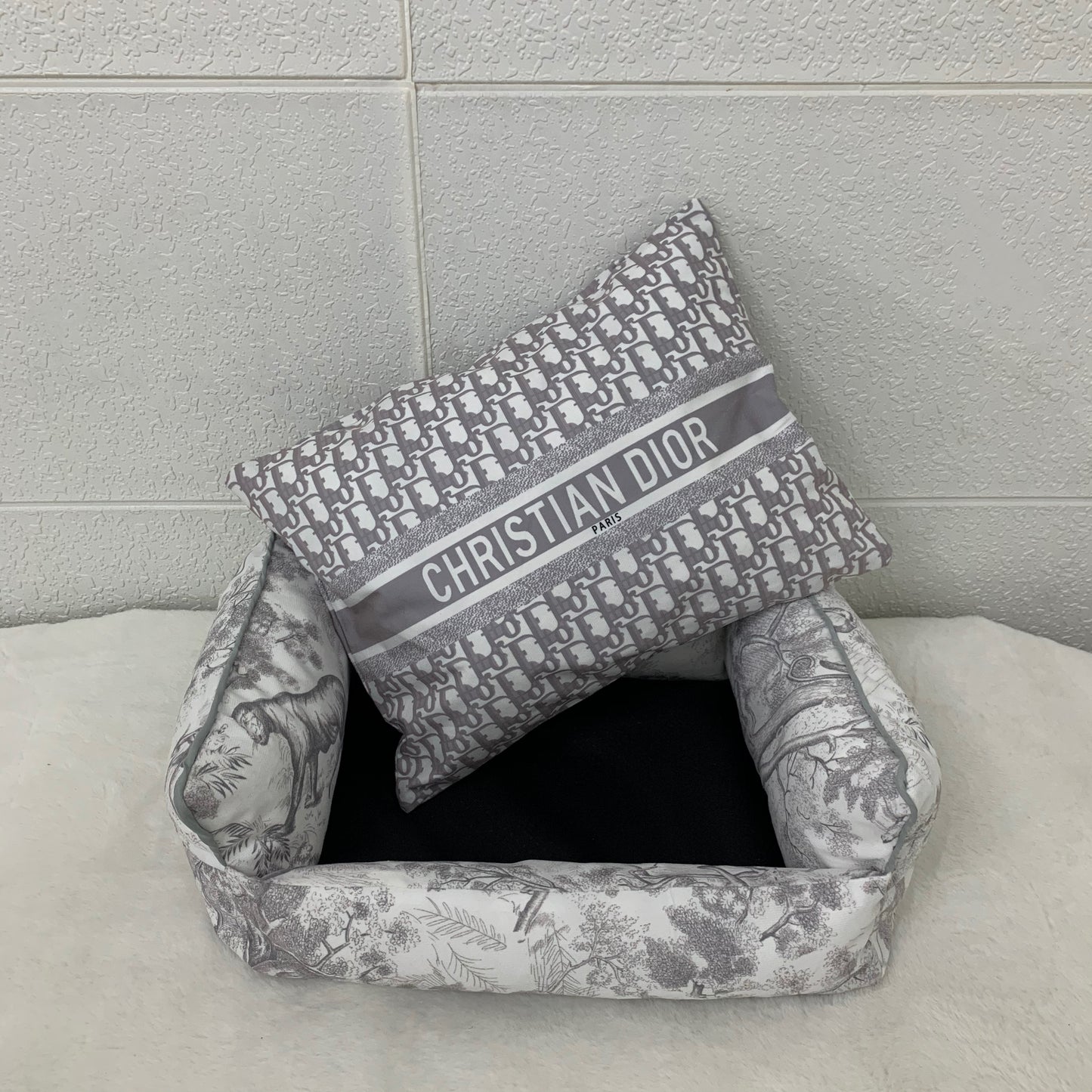 Elegance dog bed